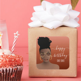 Adesivo Quadrado Feliz Aniversário Mulher Negra Dourada Maçã