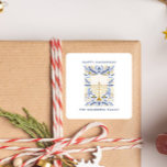 Adesivo Quadrado Feliz Hanukkah Festivo Watercolor Menorah FOLIAGE<br><div class="desc">Adicione um toque pessoal ao seu presente Chanucá com estes elegantes adesivos florais com a aquarela Menorah adornada com uma folhagem elegante de trigo numa sofisticada paleta de ouro,  azul claro e azul marinho com duas linhas de texto personalizado.</div>