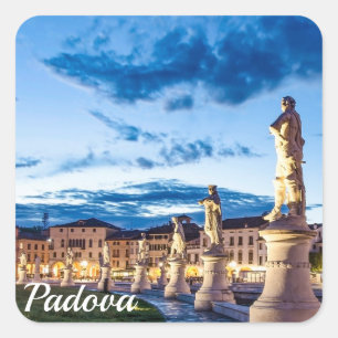 Adesivo Quadrado Fila de estátuas iluminadas em Padova
