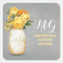 Flores amarelas pintadas com varetas de casamento 