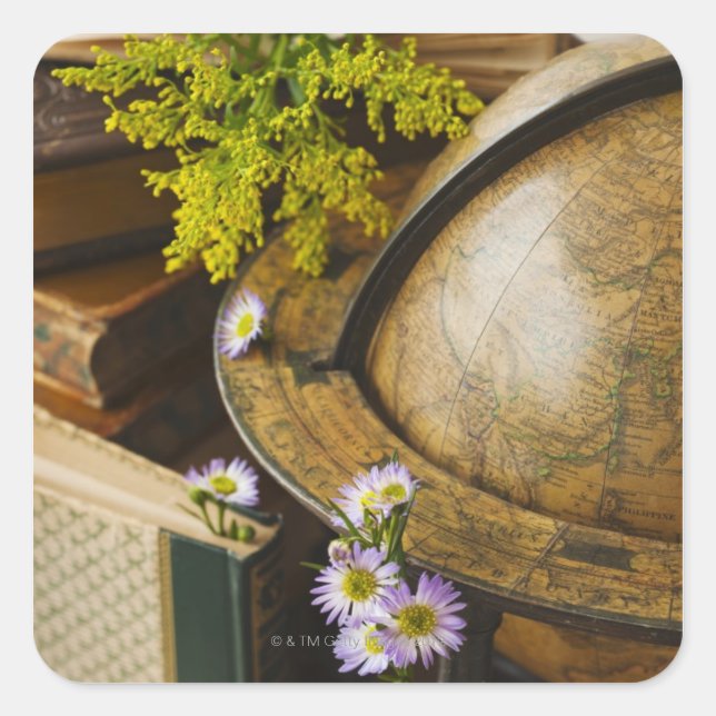 Adesivo Quadrado Flores com globo antigo e livros (Frente)