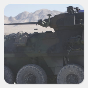 Adesivo Quadrado Fogos claros de um veículo blindado