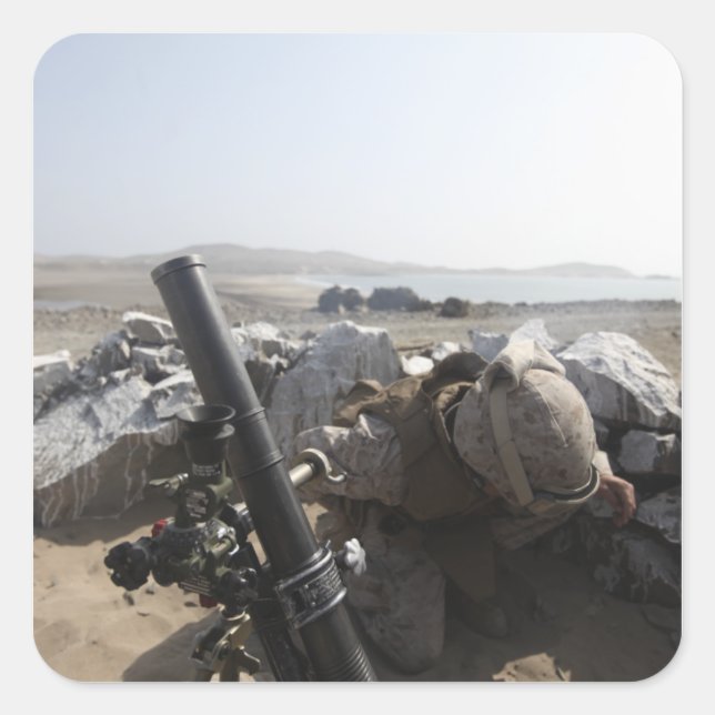 Adesivo Quadrado Fuzileiro americano dispara morteiro em Salinas, P (Frente)