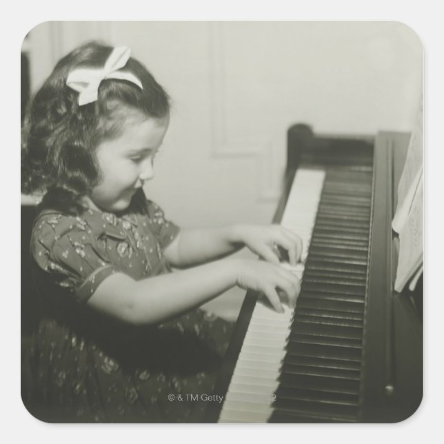 Adesivo Quadrado Garota tocando piano (Frente)