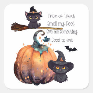 Adesivo Quadrado Gatos bonitos sorrindo com abóboras de Halloween. 
