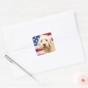 Adesivo Quadrado Goldendoodododle com bandeira americana