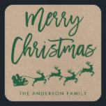 Adesivo Quadrado Kraft Brush Script Christmas Envelope Verde Seal<br><div class="desc">Kraft Modern Brush Script,  Papais noeis e Reindeer,  feliz envelope verde de Natal</div>