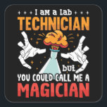 Adesivo Quadrado Lab Tech I Am A Lab Technicic Laboratory Science<br><div class="desc">Este divertido design de um técnico de laboratório para mulheres e homens que amam seu trabalho de laboratório e químico. Mostre que você é um técnico de laboratório orgulhoso. No motivo do laboratório está a citação que sou um técnico de laboratório.</div>
