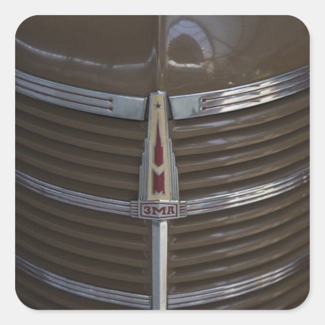 Adesivo Quadrado Letônia, Riga, Riga Motor Museum, ornamento de cap (Frente)