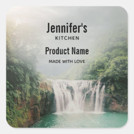 Adesivo Quadrado Linda cachoeira em uma cozinha de floresta de mont