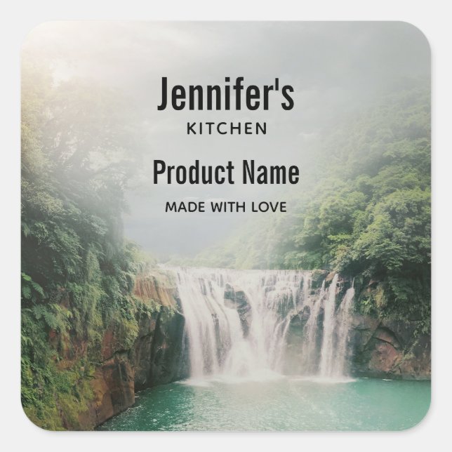 Adesivo Quadrado Linda cachoeira em uma cozinha de floresta de mont (Frente)