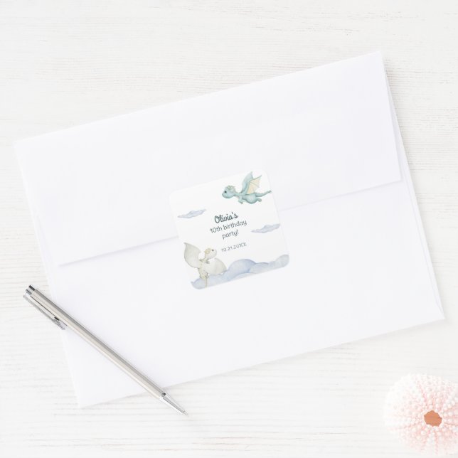 Adesivo Quadrado Magical Castle Cute Dragons Kids Birthday (Envelope)