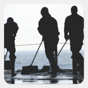 Adesivo Quadrado Marinheiros varrem o hangar