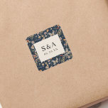 Adesivo Quadrado Marinho Blue Boho Floral Wedding Square Sticker<br><div class="desc">Marinho Blue Boho Floral Pau Quadrado de Casamento Floral. Fale seus detalhes de casamento com talento personalizado usando este adesivo quadrado monograma da Coleção de Flores Selvagens BlueBoho do Marinho Moody. Projetado com flores desenhadas à mão, gramíneas vintage e folhas em tons de outono em ferrugem quente, bronzeado e terracota...</div>
