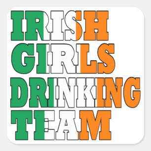Adesivo Quadrado Meninas irlandesas que bebem a equipe
