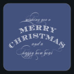 ADESIVO QUADRADO MERRY CHRISTMAS STICKER BLUE<br><div class="desc">MERRY CHRISTMAS STICKER EM CORES AZUIS E BRANCAS. USE ESTE NA MODA PARA TODOS OS RÓTULOS DE PRESENTE DE NATAL E COMO SELOS DE PLACA DE NATAL ENVELOPE. DESEJOSOS DE UM NATAL E UM FELIZ ANO NOVO.</div>