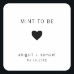 Adesivo Quadrado Mint para ser um moderno favorito de casamento pre<br><div class="desc">O casamento moderno favorece adesivos com um design mínimo com a mensagem "Mint To Be" com um coração e seus nomes e data a preto, sobre um fundo branco. As fontes e as cores de fundo podem ser alteradas para qualquer cor desejada. Estes autocolantes simples e contemporâneos são perfeitos para...</div>
