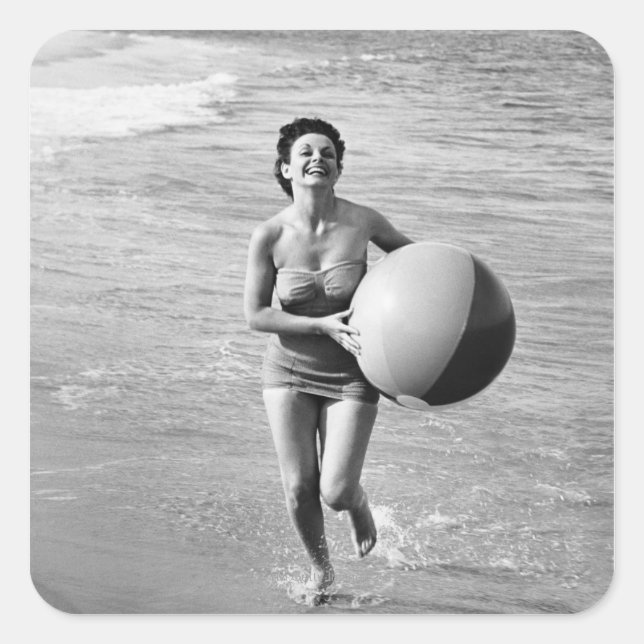 Adesivo Quadrado Mulher com Bola de Praia (Frente)