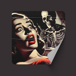 Adesivo Quadrado Mulher de Terror Pulp Vintage