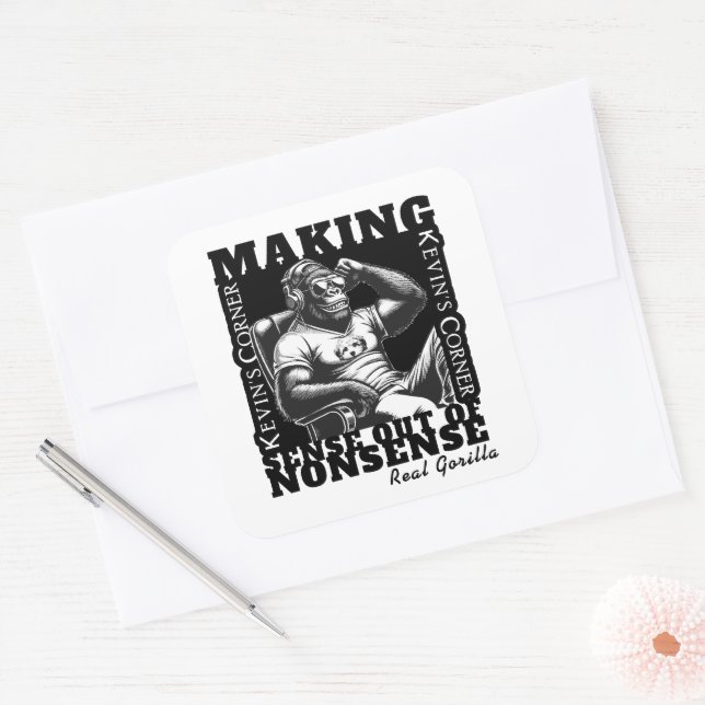 Adesivo Quadrado O comentário político fundamental de Kevin Real Go (Envelope)