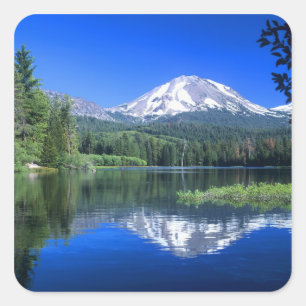 Adesivo Quadrado O Mt. Lassen se ergue acima do Lago Manzanita