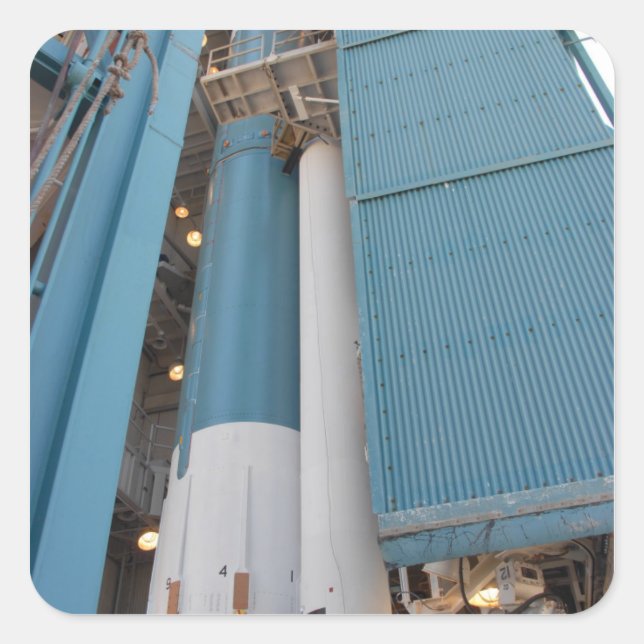 Adesivo Quadrado O segundo motor de foguete sólido é movido para o  (Frente)