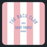 Adesivo Quadrado O selo azul da cabana de listras rosa do Bach Club<br><div class="desc">Os porta-copos de papel do Bach Club são perfeitos para os brindes da festa de despedida de solteira com tema de clube de praia. Listras de cabana rosa com selo azul desgastado personalizado do bach club. Personalize com os detalhes da sua despedida de solteira... ano, praia e destino. Perfeito para...</div>