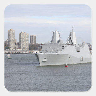 Adesivo Quadrado Os fuzileiros navais e os marinheiros equipam os