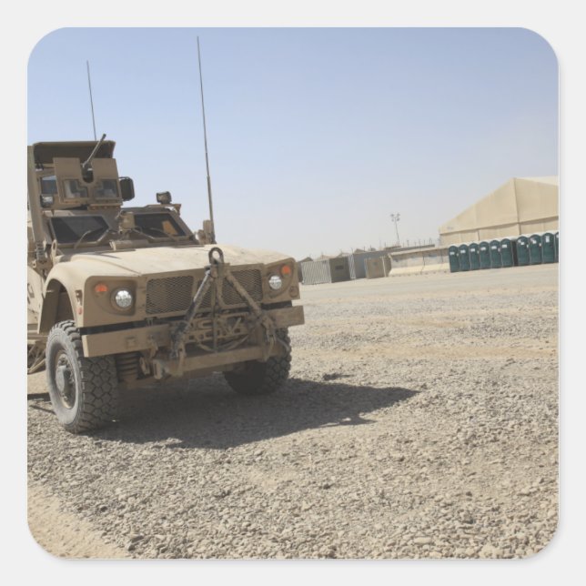 Adesivo Quadrado Oshkosh M-ATV 2 (Frente)