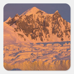 Adesivo Quadrado paisagem montanhosa glacial congelada ao longo da