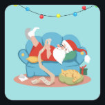 Adesivo Quadrado Papai Noel no sofá de pijama<br><div class="desc">santa claus christmas man,  desenhos desejam relaxar o sorriso,  vivendo feliz que engraçado,  ilustração cartoon beard sofa,  carta mentira lendo pessoas,  travesseiro caseiro divertido vermelho,  férias de férias velho relaxamento,  pijamas cat,  homem santa claus christmas, </div>