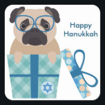 Adesivo Quadrado Pau de Pug Feliz Hanukkah<br><div class="desc">Um presente chanukah divertido para quem ama cachorros... especialmente filhotes! Feliz Hanukkah!</div>