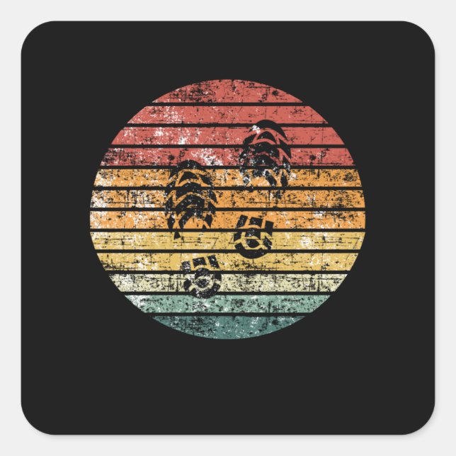 Adesivo Quadrado Pegada de Botas de Caminho (Frente)