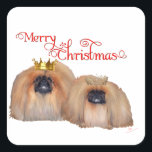 Adesivo Quadrado Pekingese Christmas<br><div class="desc">O Rei Pekingês e a Rainha graciosamente dão-vos uma saudação para a Estação de Natal! Você tem realeza no seu canil? Todos os cães Pekineses são reais,  sabe? Design divertida criada da minha obra de arte original e disponível no nosso compro Maggie Ross Pekingese sobre roupas,  novidade e presentes!</div>