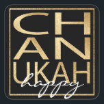 Adesivo Quadrado Pentes Coloridos na Praça Dourada Chanukah<br><div class="desc">"Chanukah Happy/Dourado" Praça Stickers. Divirta-se usando esses adesivos como topos de bolo, etiquetas de presentes, fechos de malas de favor ou qualquer que seja a sua festa! A cor de fundo pode ser alterada selecionando uma cor diferente das amostras de cor. Personalize excluindo texto, "feliz" e adicionando suas próprias palavras,...</div>