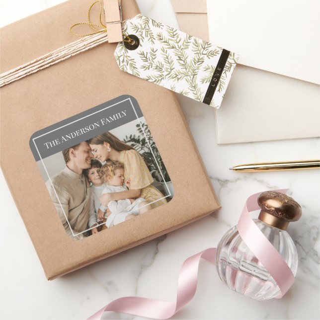 Adesivo Quadrado Personalized Family Photo | Custom Family Name  (Presentear)