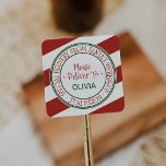 Adesivo Quadrado Presente de Natal em Strike Workshop de papais noe<br><div class="desc">Estes papais noeis de oficina stripe de presentes de natal são perfeitos para um presente de Natal para crianças. A design apresenta um selo oficial do polo norte com a menção "entrega especial dos ateliês papais noeis - polo norte", em caracteres vermelho festivo. Personalize os adesivos com o nome do...</div>