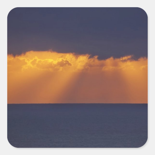 Adesivo Quadrado Primeira Luz sobre o Mar de Tasman, Austrália (Frente)