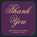 Adesivo Quadrado Púrpura e Dourada Vinheta de Favor de Casamento<br><div class="desc">Elegante de casamento roxo. Personalize-o com sua cor e texto de fundo favoritos.</div>