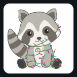 Adesivo Quadrado Raccoon Christmas Snow Winter Raccoons<br><div class="desc">O racon a suavidade com luzes de fada. Animais engraçados com presentes e neve até as férias. Também é engraçado para o Natal em julho. Os guaxinins são animais doces e perfeitos para o Natal.</div>