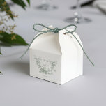 Adesivo Quadrado Romantic Sage Floral Wreath w/Lovebirds Wedding<br><div class="desc">This classic design captures all the elegance and romance of 18th century France, and features an etched sage green floral wreath encircling a pair of nesting lovebirds. It is complemented by a subtle sage toile pattern featuring a classic landscape. Customize the opacity level of the graphics in the design editor,...</div>