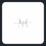 Adesivo Quadrado Script de Troca de Monograma Dourado e Cinza<br><div class="desc">Dourado moderno e Cinza Monograma. Tipo de letra combo. Trocar. Simples. Quadrada.</div>