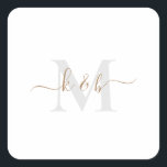 Adesivo Quadrado Script de Troca de Monograma Dourado e Cinza II<br><div class="desc">Dourado moderno e Cinza Monograma. Tipo de letra combo. Trocar. Simples. Quadrada. Arredondado.</div>