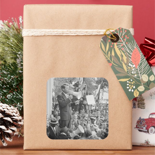 Adesivo Quadrado Sen. Robert Kennedy Campaigning para Presidente do (Feriado)