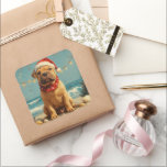 Adesivo Quadrado Shar Pei Dog Christmas Vintage Beach<br><div class="desc">Traga o calor dos feriados para a costa com esta charmosa design inspirada na vintagem, que apresenta um cão festivo sentado numa praia serena. Com um clássico toque de feriado de tons nostálgicos e vibrações costeiras, esta trabalho de arte captura a magia do Natal pelo mar. Perfeito para espalhar alegria...</div>