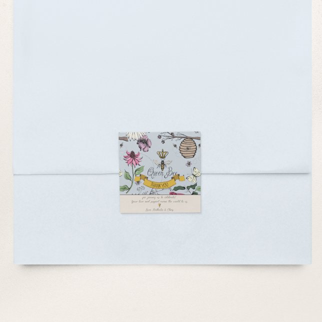Adesivo Quadrado Silver Mist & Black Queen Bee Crown Obrigado (Elegant Queen Bee Thank You Sticker. Hand Drawn Floral Queen Bee Pattern: Beehive, Bees & Flowers)