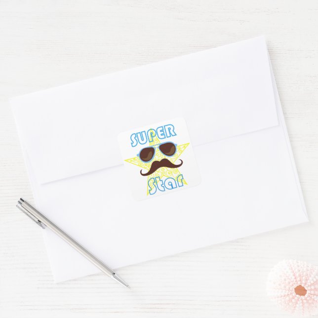 Adesivo Quadrado Super Star de óculos de sol e bigode (Envelope)