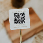 Adesivo Quadrado Tipografia Dourada Chic Código QR Personalizado pa<br><div class="desc">Este adesivo quadrado de código QR personalizado para pequenas empresas com tipografia de ouro chic é perfeito para um proprietário de pequenas empresas. O simples design apresenta ouro minimalista clássico e tipografia branca com um toque rústico. Personalizável em qualquer cor.</div>