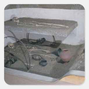 Adesivo Quadrado Túmulo de um chefe Gaulish e de seu motorista do