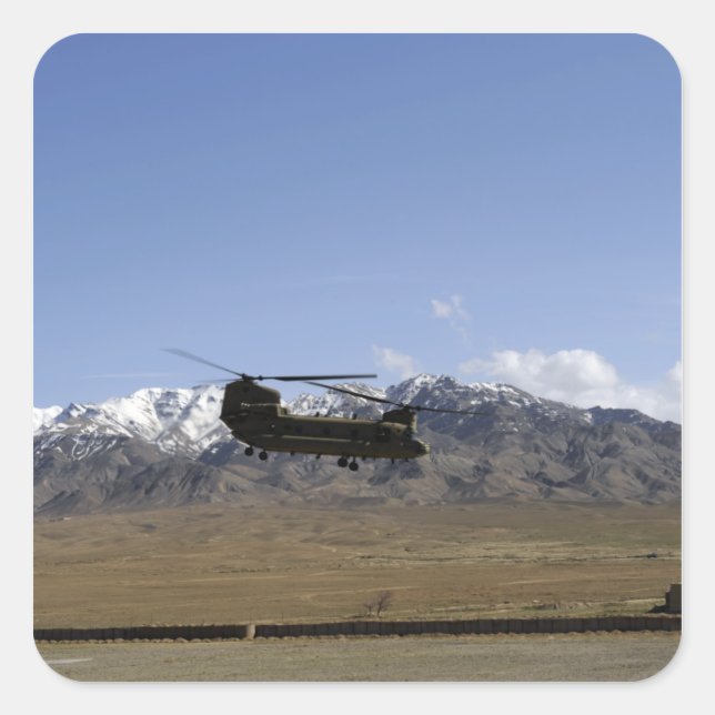 Adesivo Quadrado Um CH-47 Chinook decola (Frente)